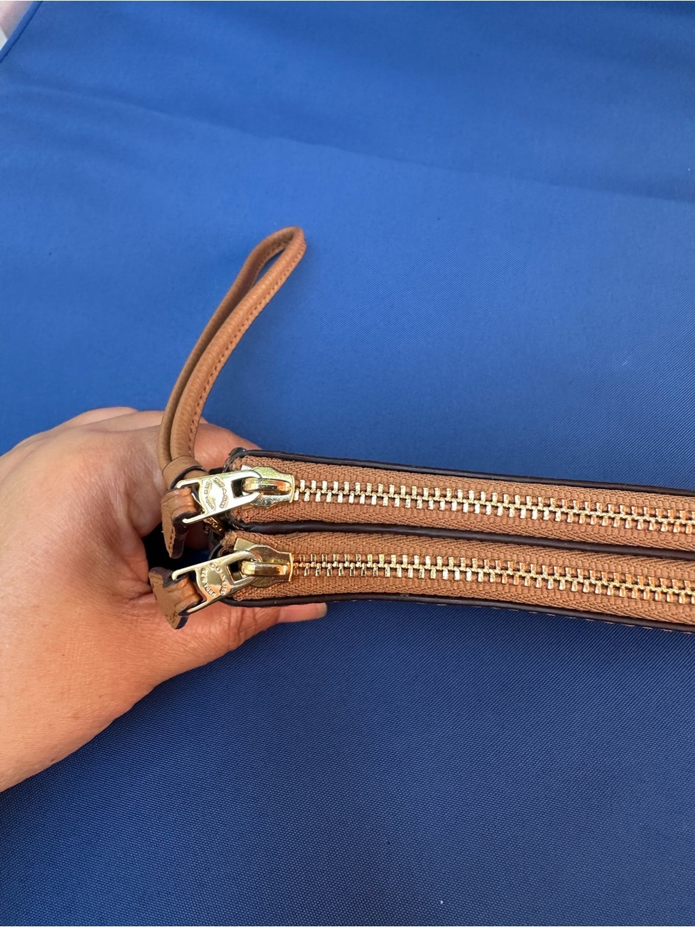 Like New Coach Leather Double Corner Zip Wristlet with Gold Logo Saddle Tan - Picture 6 of 13